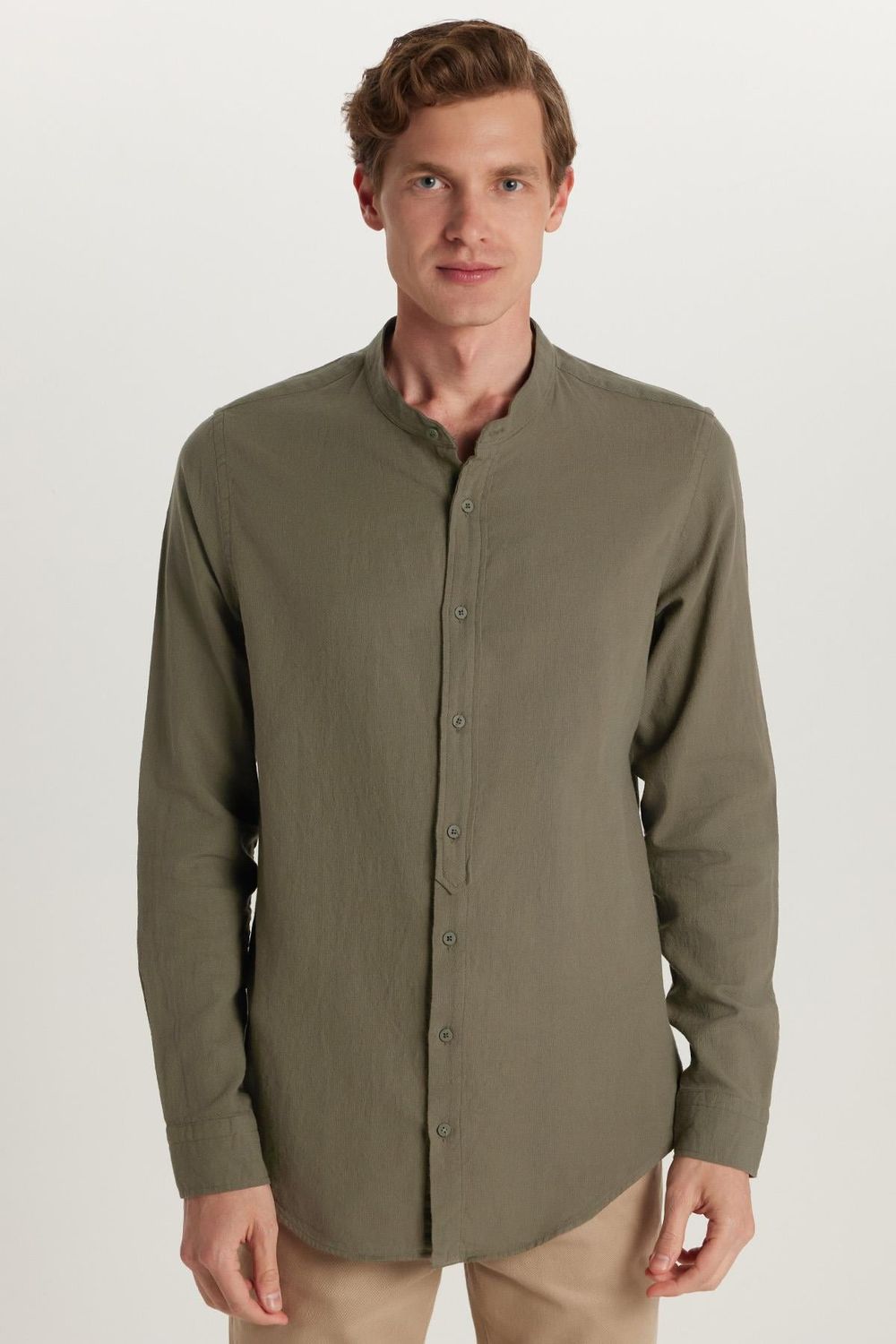Erkek Slim Fit Dar Kesim Uzun Kollu %100 Pamuk Keten Doku Hakim Yaka Haki Gömlek