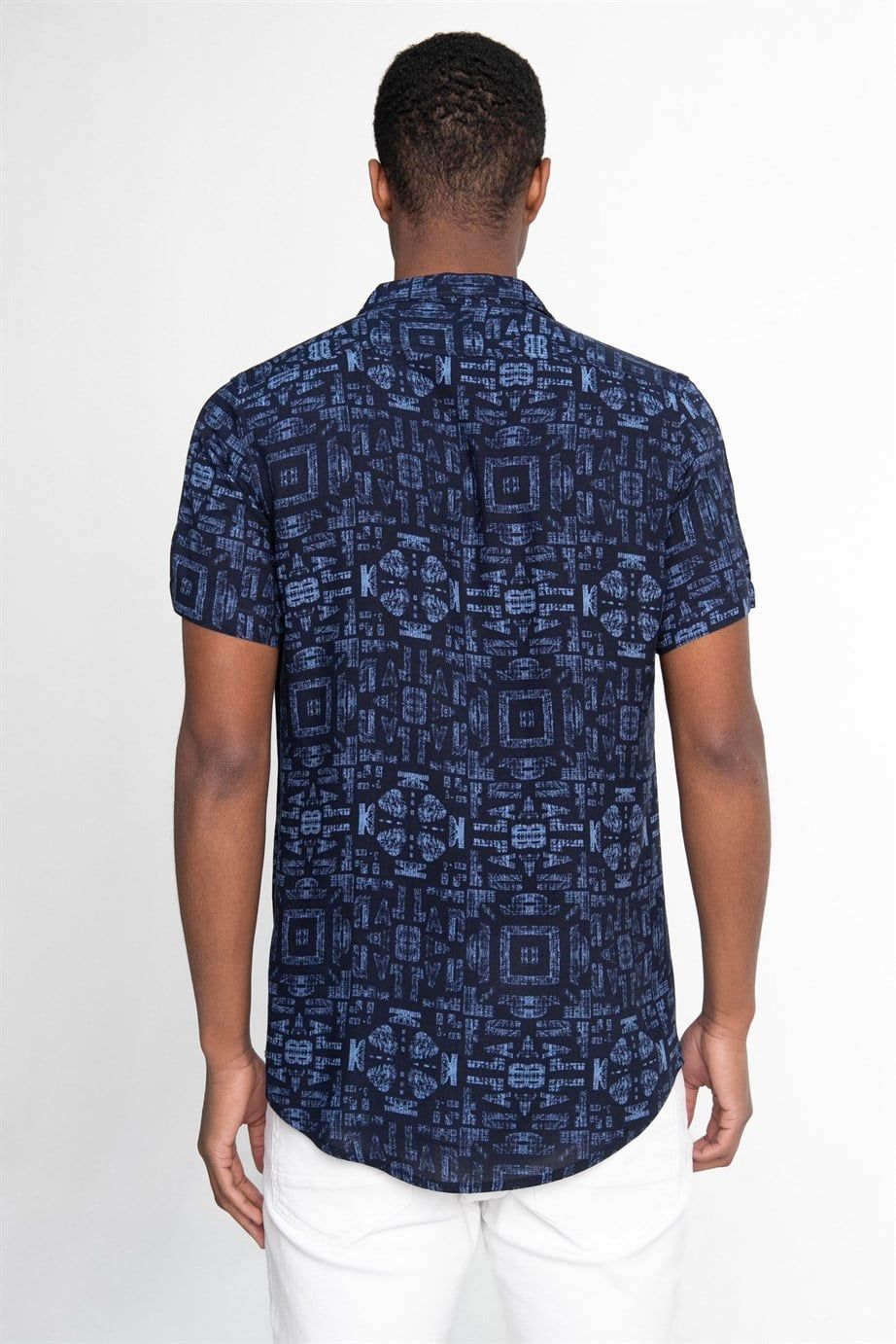 Slim Fit Dar Kesim Apaj Yaka Viskon Kısa Kol Erkek Spor Gömlek