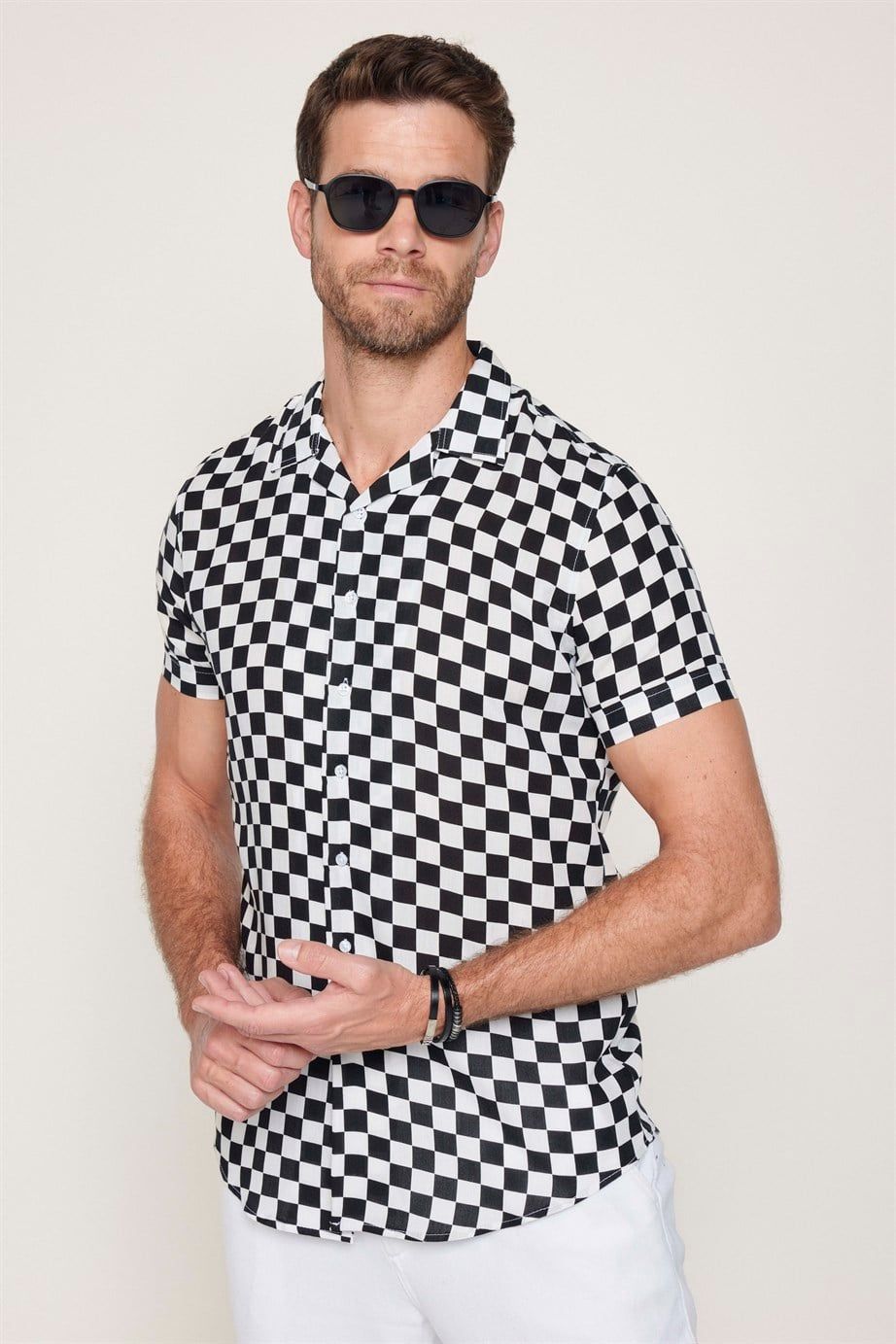 Slim Fit Dar Kesim Apaj Yaka Viskon Kısa Kol Erkek Spor Gömlek