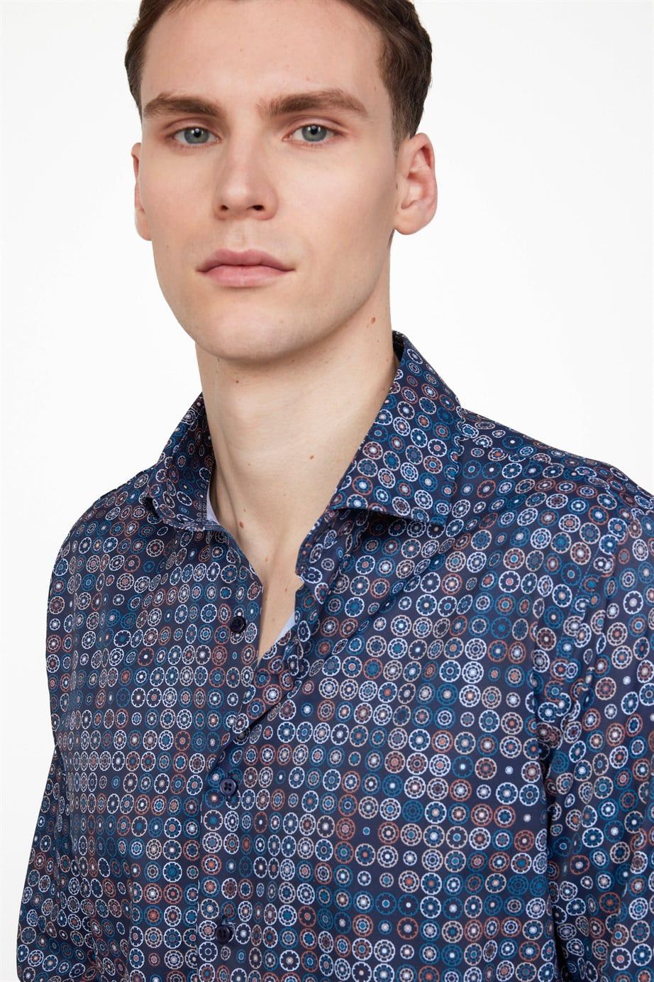 Slim Fit Dar Kesim Uzun Kol Likralı Baskılı Yüksek Yaka Erkek Gömlek