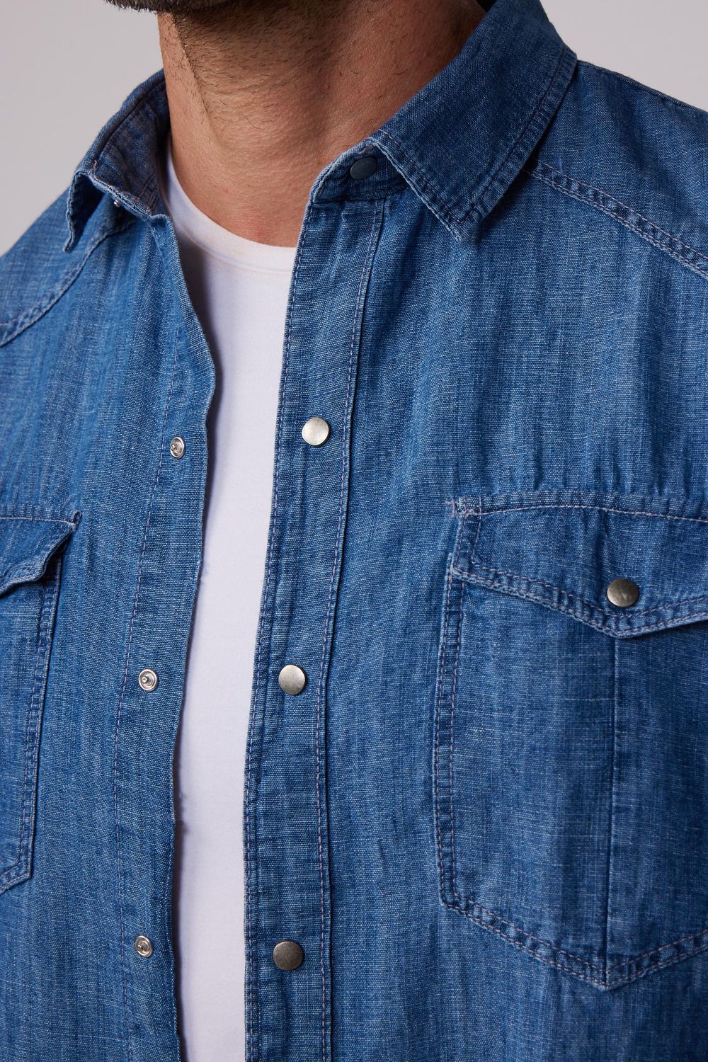 Slim Fit Dar Kesim Çift Cep Kapaklı  Pamuklu Denim Lacivert  Gömlek