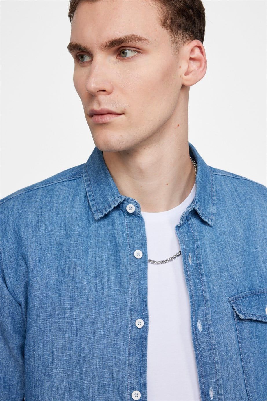 Slim Fit Dar Kesim Tek Cep Kapaklı Pamuklu Denim  Kot Gömlek