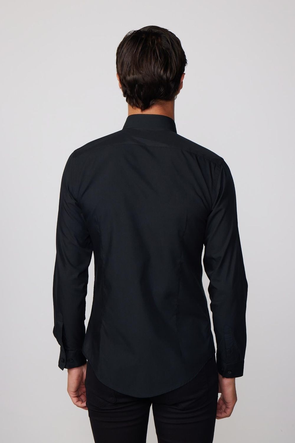Slim Fit  Arkadan Pensli Önden Kulplu Düz Trend Siyah Erkek Gömlek