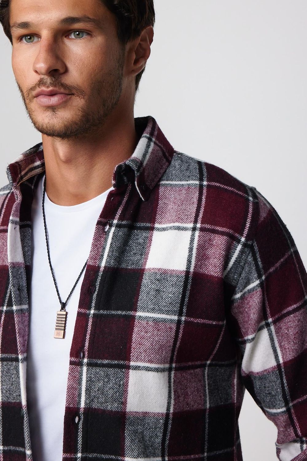 Slim Fit Dar Kesim Düğmeli Yaka Kareli Oduncu Erkek Gömlek