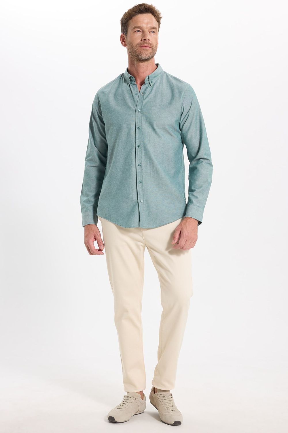 Erkek Slim Fit Dar Kesim Uzun Kollu Pamuklu Oxford Doku Kolay Ütülenebilir Yeşil Düğmeli Yaka Gömlek