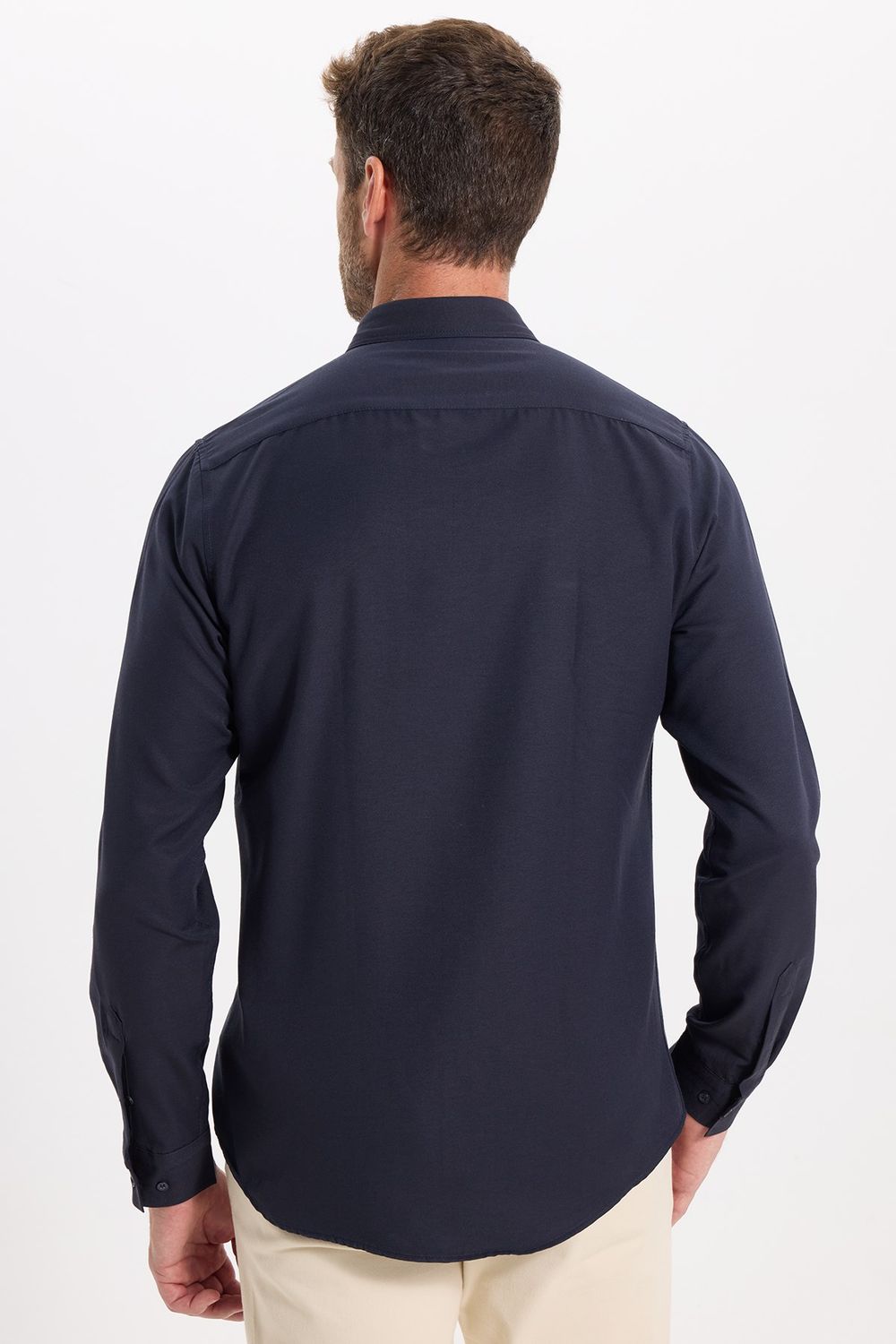 Erkek Slim Fit Dar Kesim Uzun Kollu Pamuklu Oxford Doku Kolay Ütülenebilir Lacivert Düğmeli Yaka Gömlek