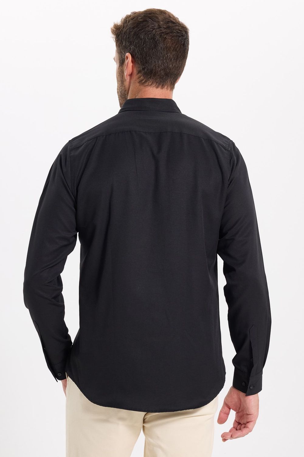 Erkek Slim Fit Dar Kesim Uzun Kollu Pamuklu Oxford Doku Kolay Ütülenebilir Siyah Düğmeli Yaka Gömlek