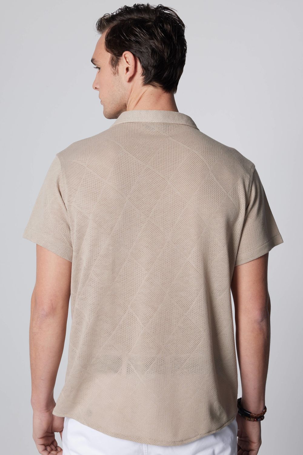 Slim Fit Dar Kesim Kısa Kol Nefes Alan Örme Doku Kare Desenli Apaj Yaka Yazlık Taş Renk Erkek Gömlek