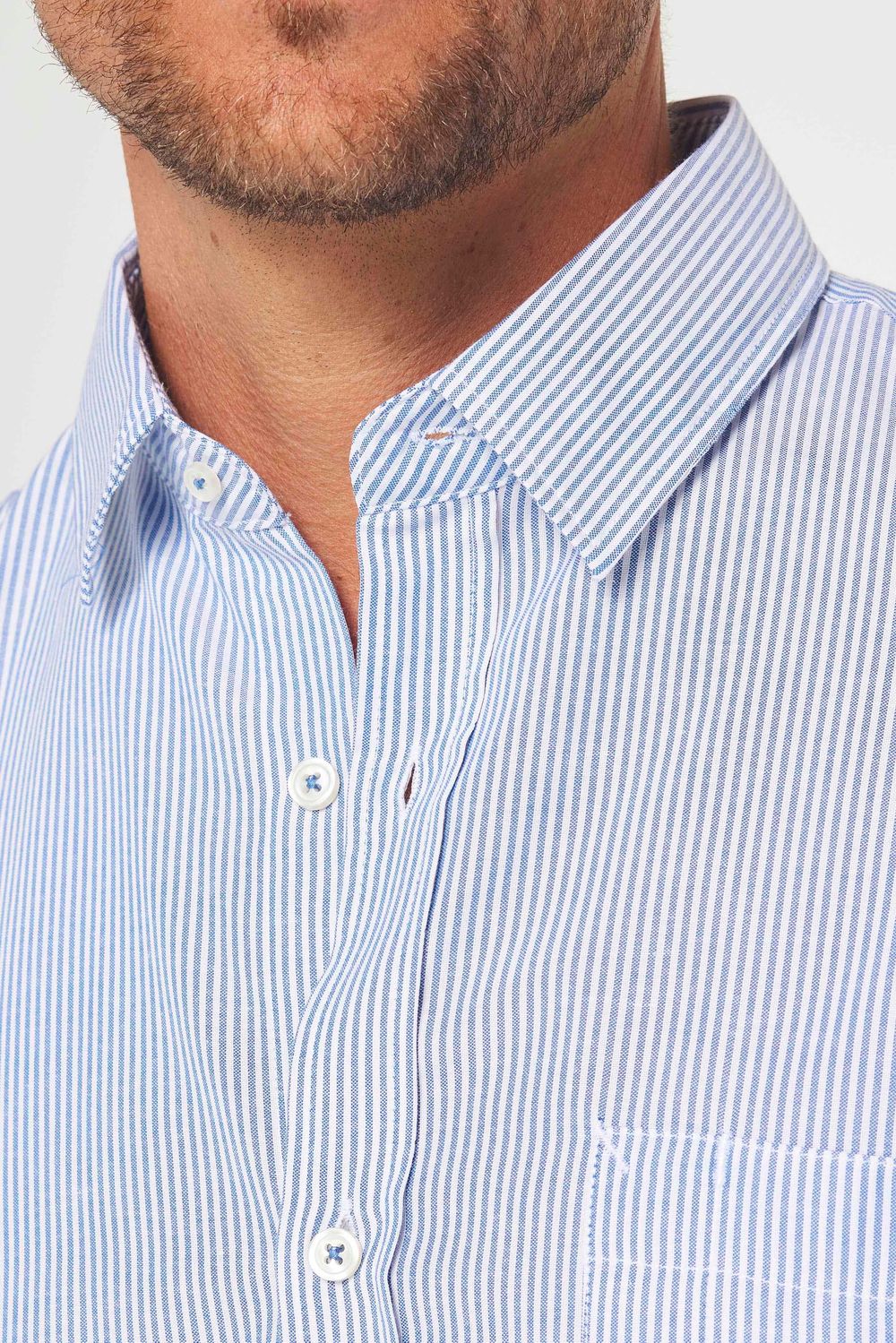 Erkek Slim Fit Dar Kesim Kısa Kollu %100 Pamuk Keten Doku Düğmeli Yaka Gömlek