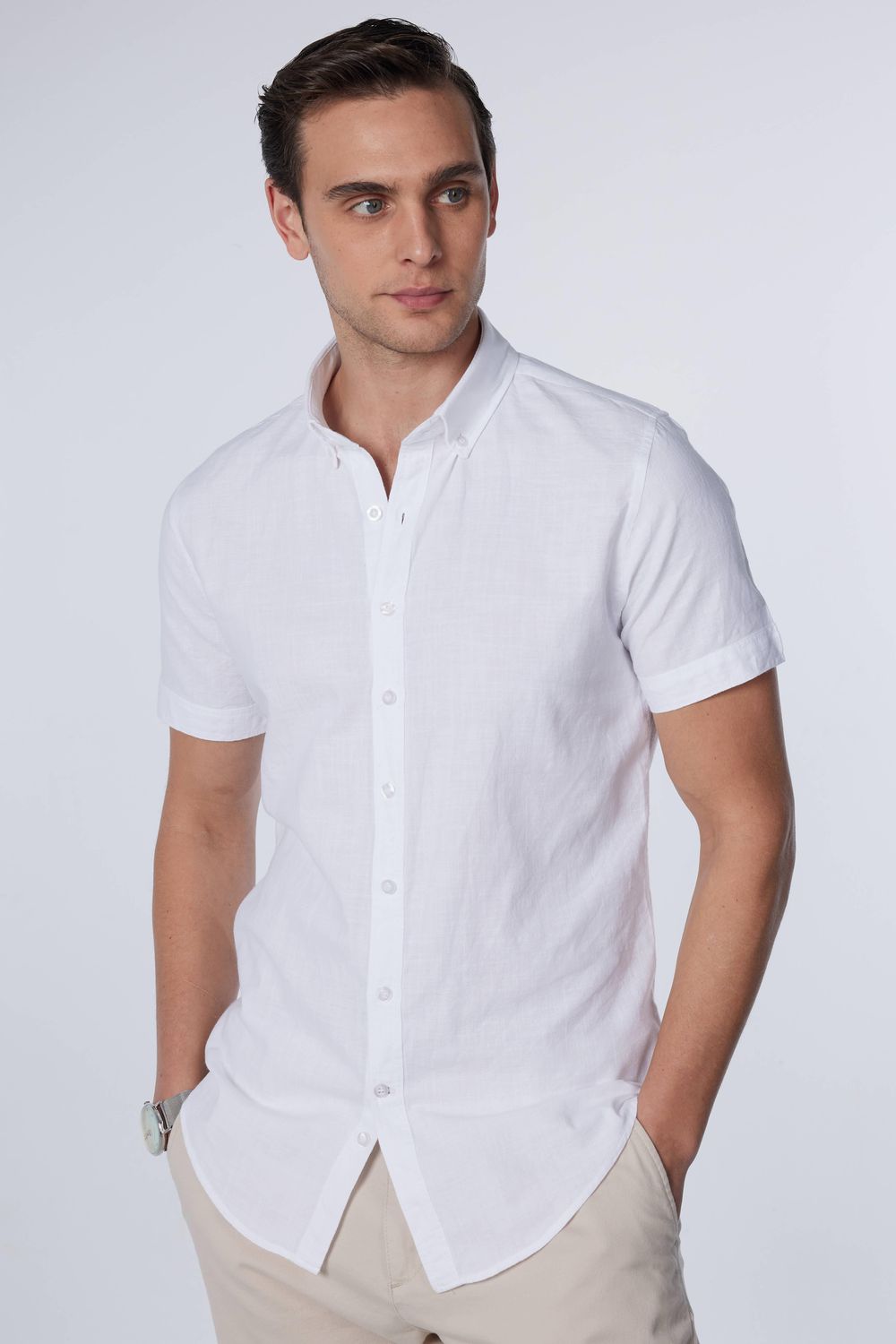 Slim Fit Kısa Kol Düğmeli Yaka Düz Yazlık Keten Efekt Beyaz Erkek Gömlek