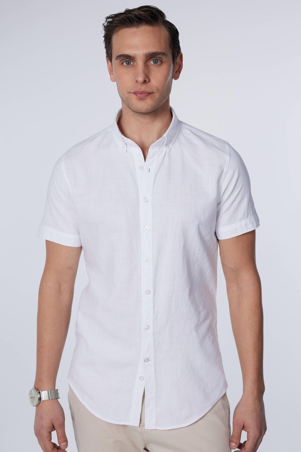 Slim Fit Kısa Kol Düğmeli Yaka Düz Yazlık Keten Efekt Beyaz Erkek Gömlek