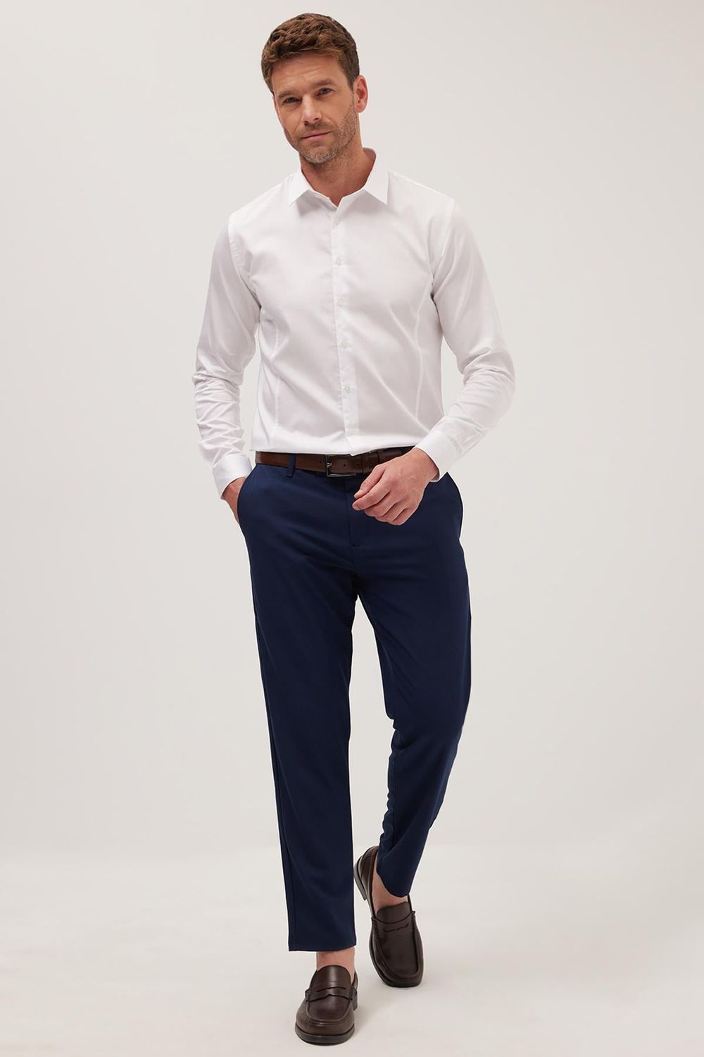 Erkek Slim Fit Dar Kesim Uzun Kollu %100 Pamuk Premium Seri Beyaz Gömlek