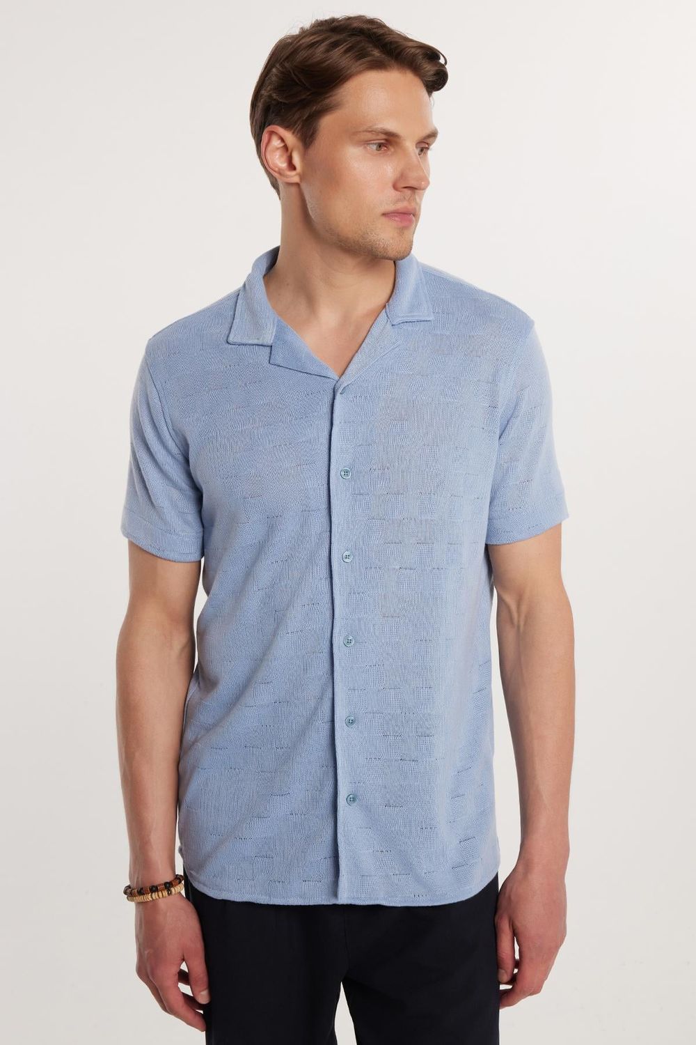 Slim Fit Kısa Kol Örme Kumaş Apaş Yaka Rahat Armürlü Doku Mavi Erkek Gömlek