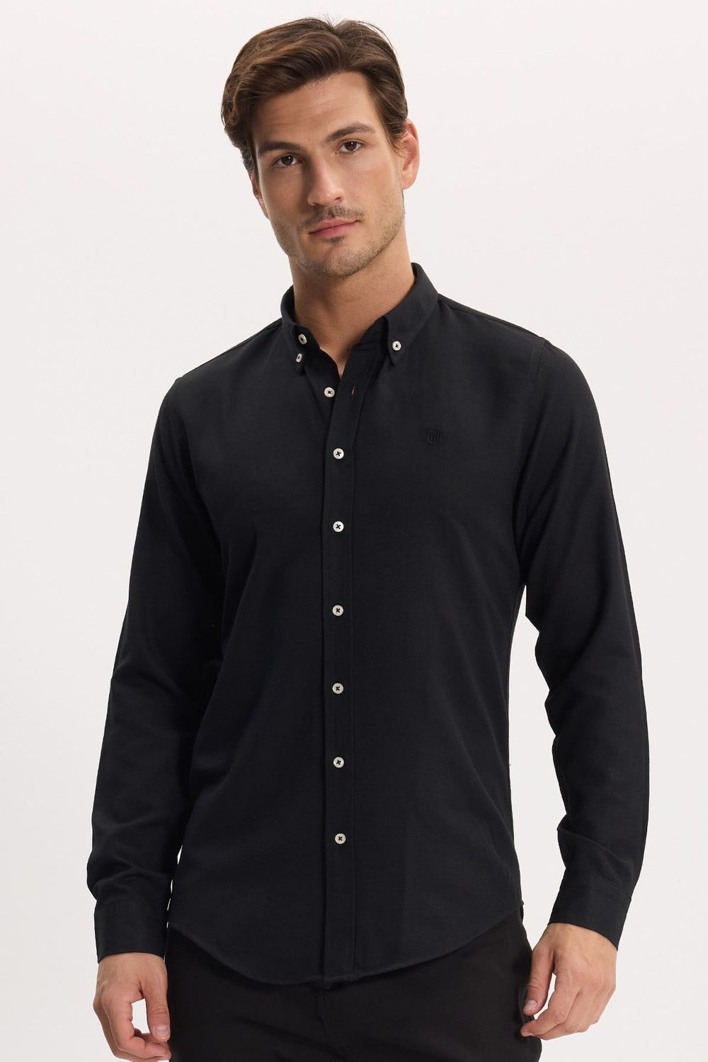 Erkek Slim Fit Dar Kesim Düz Oxford Armalı Düğmeli Yaka Siyah Spor Gömlek