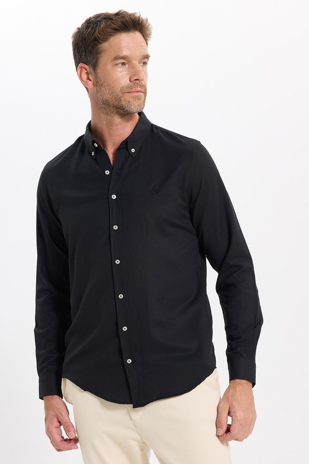 Erkek Slim Fit Dar Kesim Düz Oxford Armalı Düğmeli Yaka Siyah Spor Gömlek