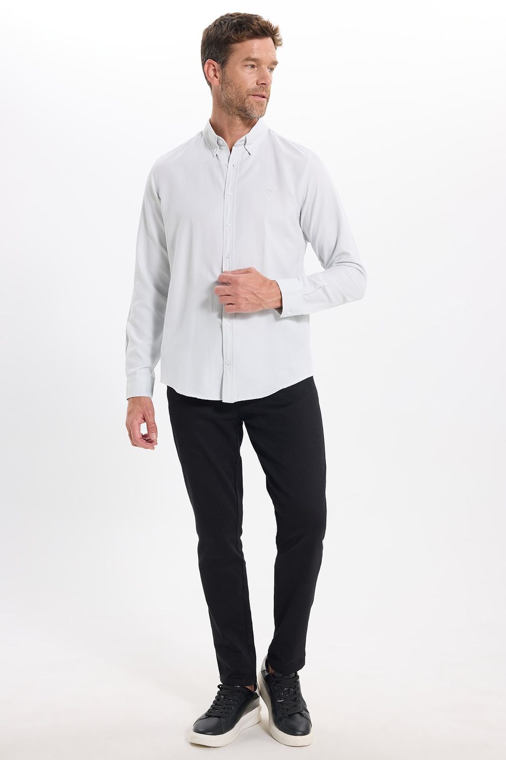 Erkek Slim Fit Dar Kesim Düz Oxford Armalı Düğmeli Yaka Gri Spor Gömlek