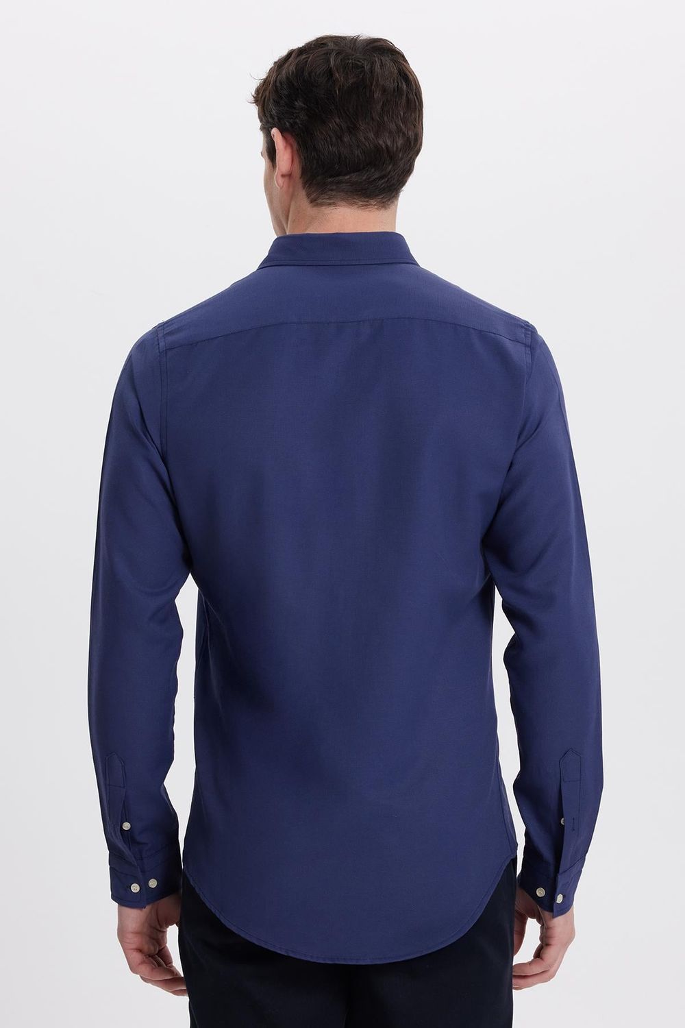 Erkek Slim Fit Dar Kesim Düz Oxford Armalı Yaka Düğmeli Lacivert Spor Gömlek