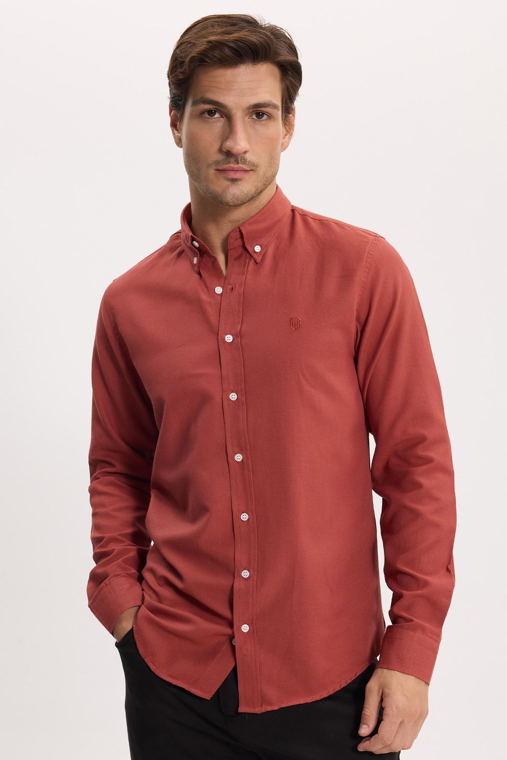 Erkek Slim Fit Dar Kesim Düz Oxford Armalı Düğmeli Yaka Kiremit Spor Gömlek
