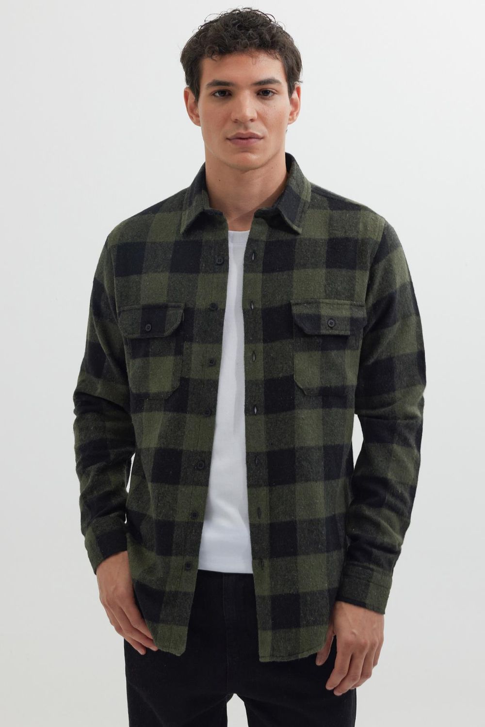 Erkek Slim Fit Dar Kesim Uzun Kollu Kapaklı Çift Cepli Kareli Kışlık Oduncu Gömlek
