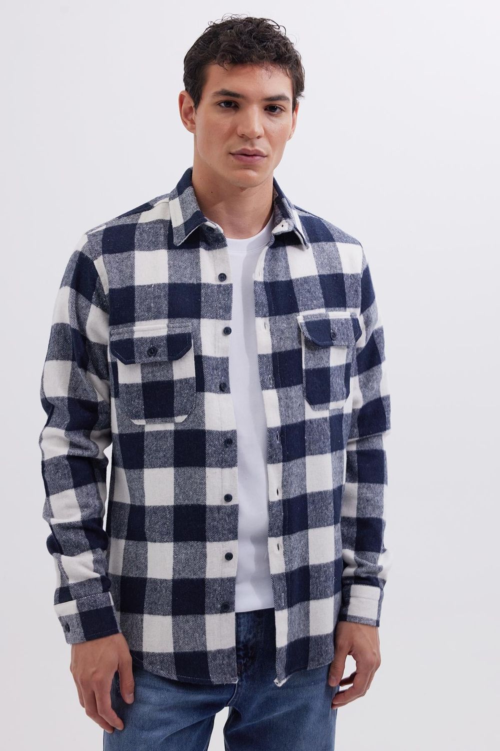 Erkek Slim Fit Dar Kesim Uzun Kollu Kapaklı Çift Cepli Kareli Kışlık Oduncu Gömlek