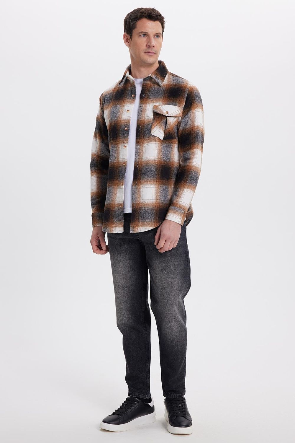 Erkek Slim Fit Dar Kesim Kareli Tek Cepli Oduncu Gömlek