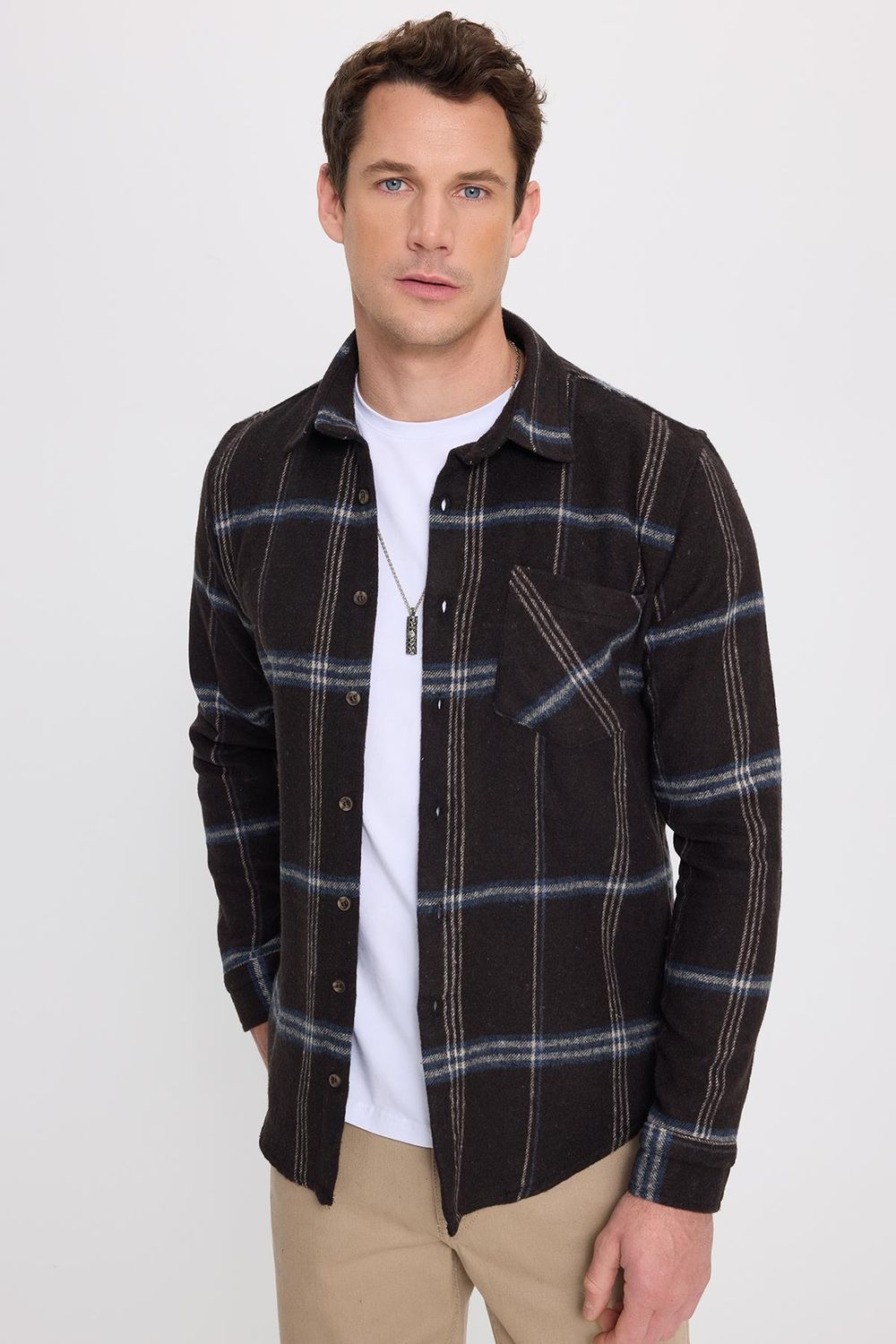 Erkek Slim Fit Dar Kesim Kareli Cepli Siyah Oduncu Gömlek