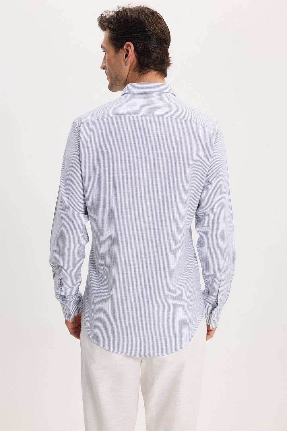 Erkek Slim Fit Dar Kesim %100 Pamuk Düğmeli Yaka Çizgili Uzun Kollu Cepli Keten Lacivert Gömlek