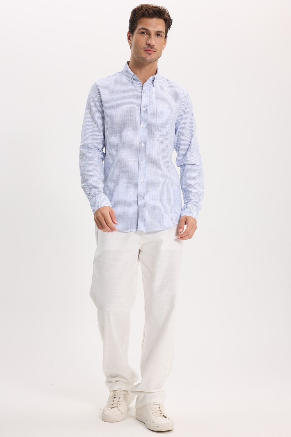 Erkek Slim Fit Dar Kesim %100 Pamuk Düğmeli Yaka Çizgili Uzun Kollu Cepli Keten Efektli Lacivert Gömlek