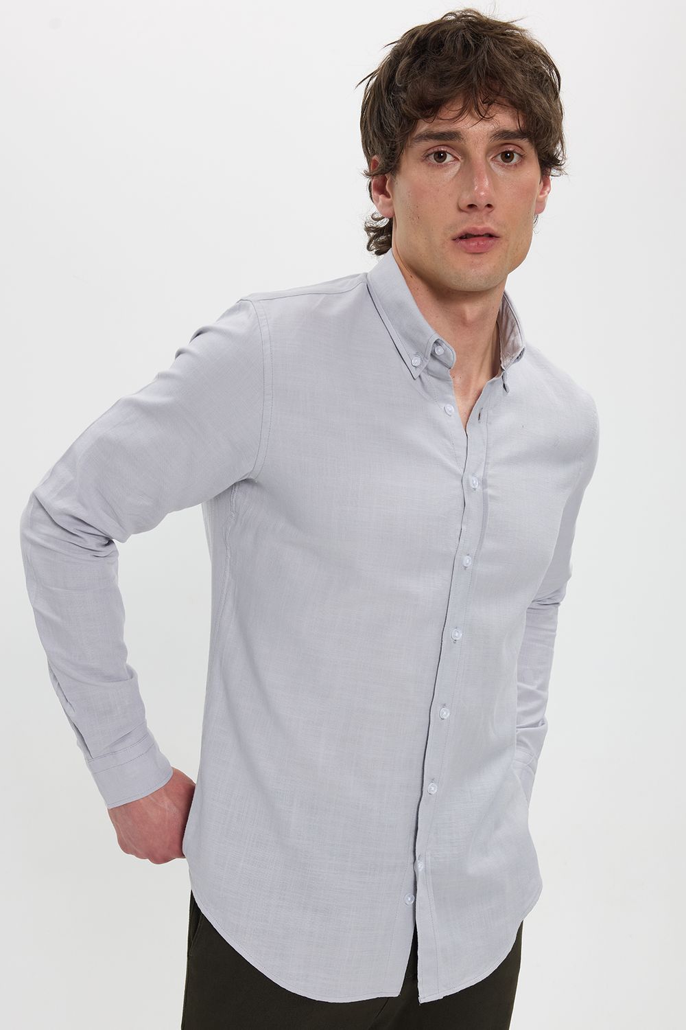 Erkek Slim Fit Dar Kesim %100 Pamuk Düğmeli Yaka Flam Keten Gri Gömlek