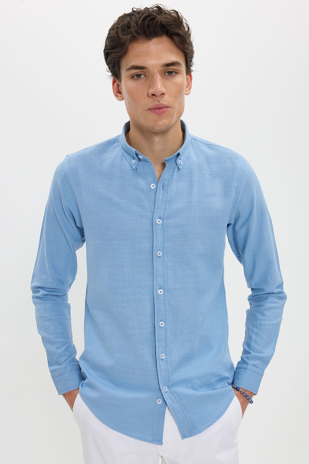 Erkek Slim Fit Dar Kesim %100 Pamuk Düğmeli Yaka Flam Keten Mavi Gömlek