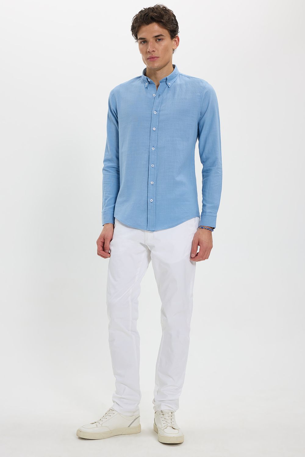 Erkek Slim Fit Dar Kesim %100 Pamuk Düğmeli Yaka Flam Keten Mavi Gömlek