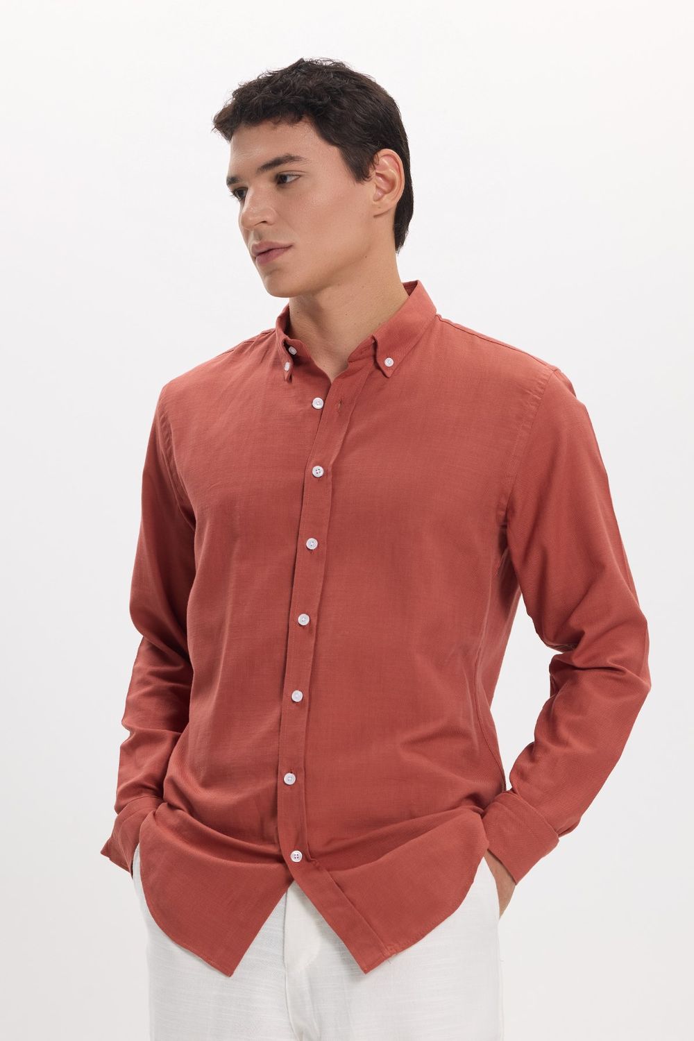 Erkek Slim Fit Dar Kesim %100 Pamuk Düğmeli Yaka Flam Keten Turuncu Gömlek