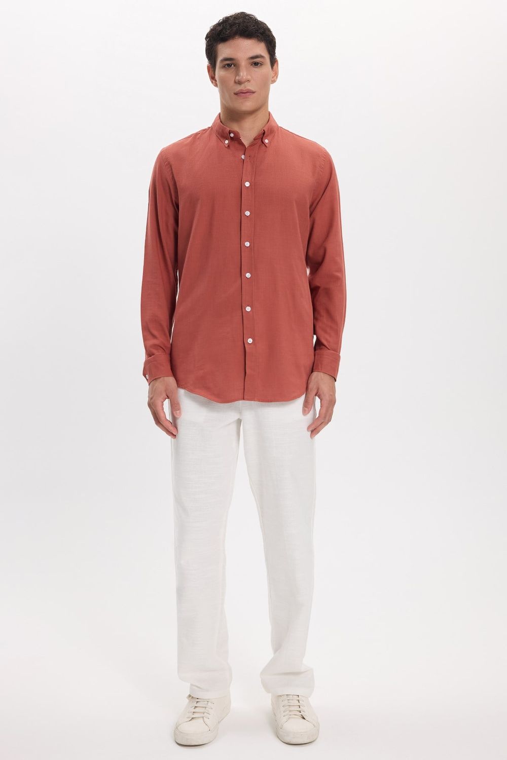 Erkek Slim Fit Dar Kesim %100 Pamuk Düğmeli Yaka Flam Keten Turuncu Gömlek