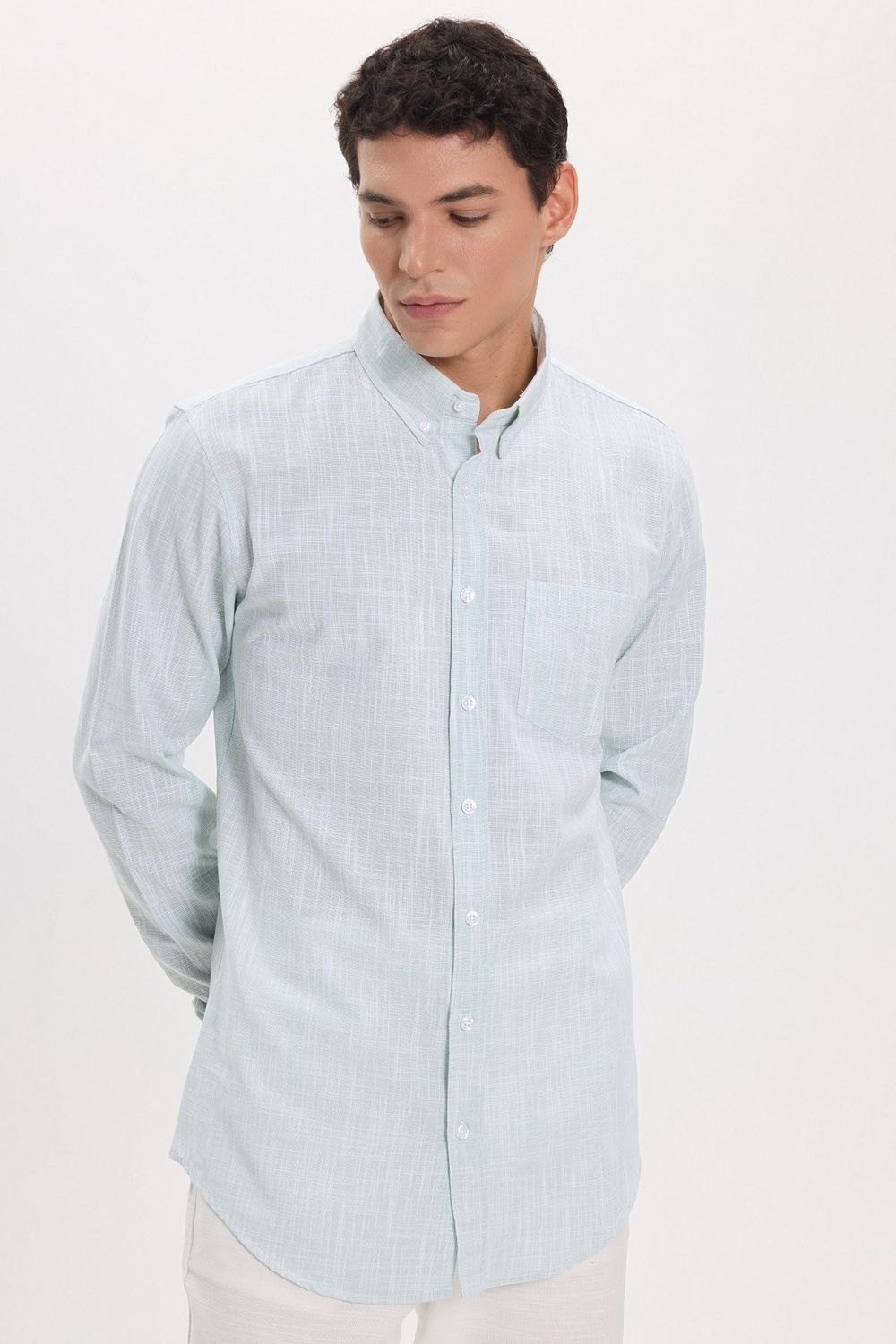 Erkek Slim Fit Dar Kesim Uzun Kollu %100 Pamuk Keten Efektli Düğmeli Yaka Rahat Yeşil Gömlek