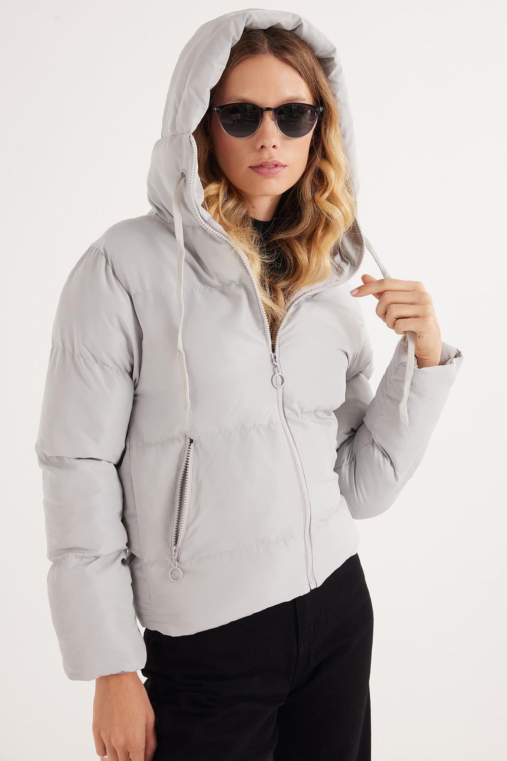Kadın Regular Fit Klasik Kesim Kapüşonlu Şişme Gri Mont
