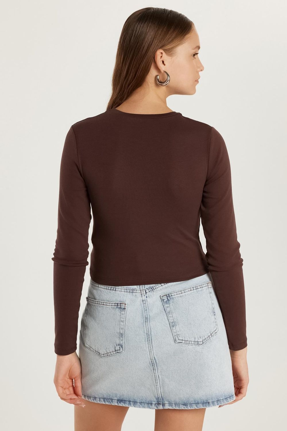 Kadın Slim Fit Dar Kesim Bisiklet Yaka Kahverengi Bluz