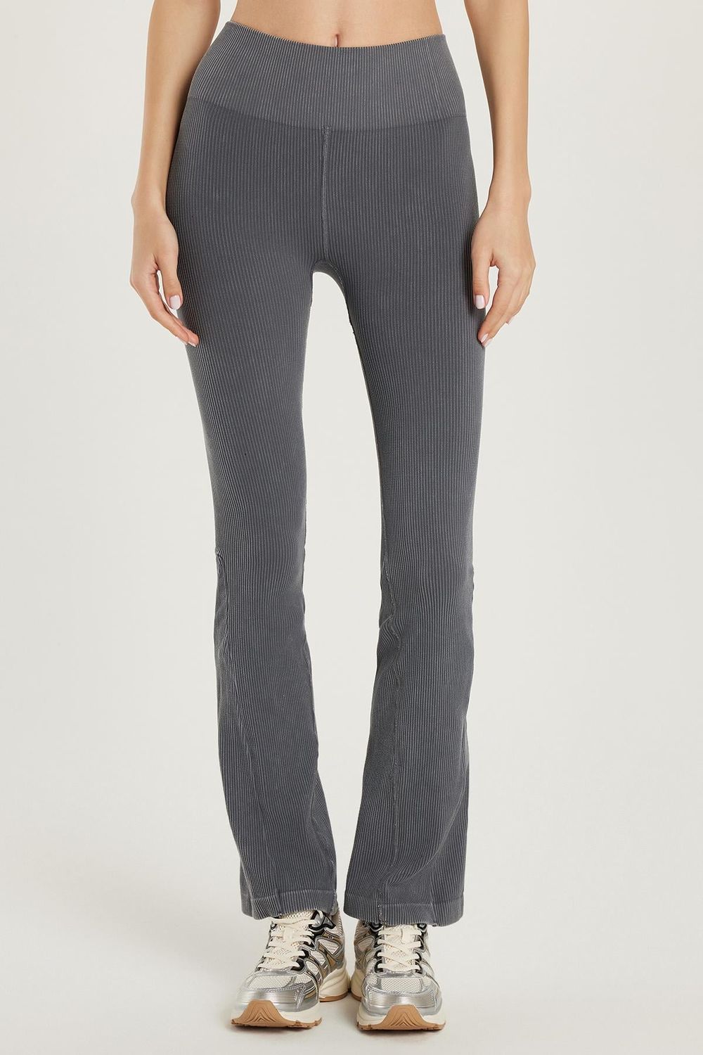 Kadın Slim Fit Dar Kesim Fitilli Dar Paça Gri Pantolon
