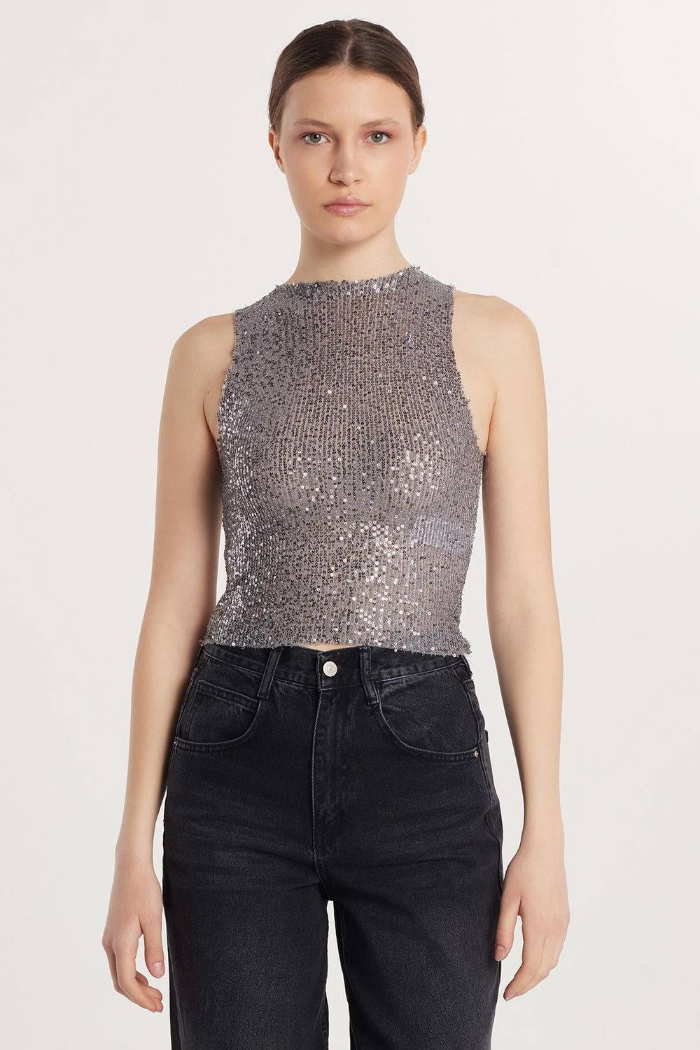 Kadın Slim Fit Dar Kesim Sıfır Kol Payetli Halter Yaka Gri Bluz