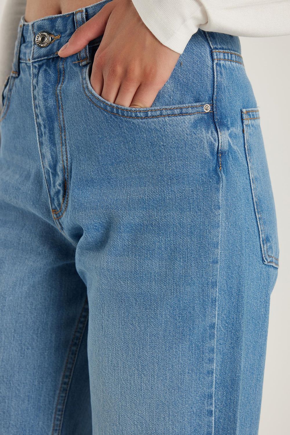 Kadın Regular Fit Geniş Paça Mavi Jean Pantolon