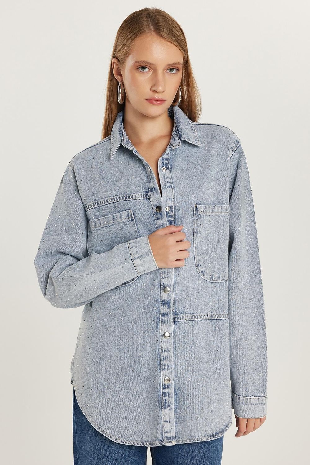 Kadın Regular Fit %100 Pamuk Uzun Kollu Mavi Denim Gömlek