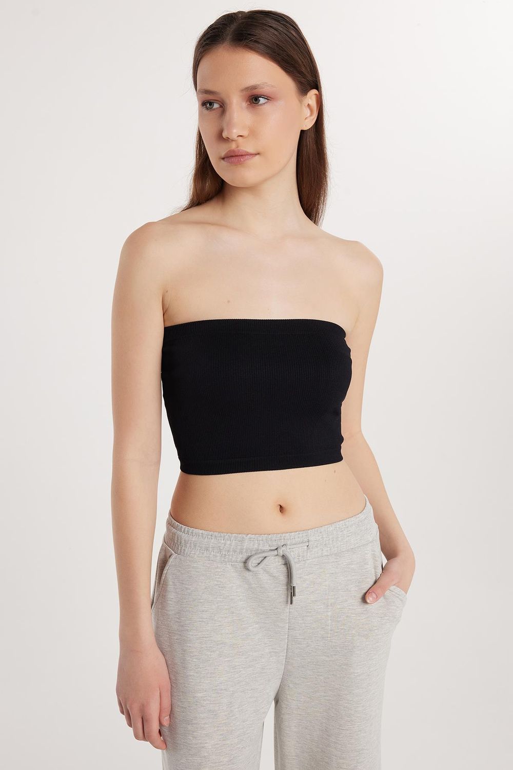 Kadın Slim Fit Dar Kesim Straplez Dikişsiz Siyah Crop Atlet