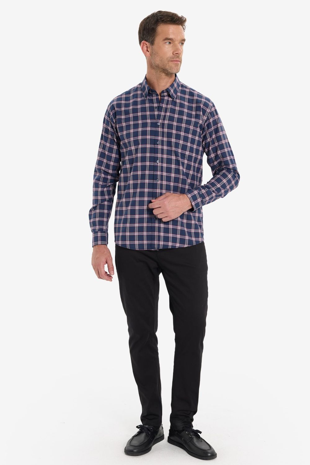 Erkek Regular Fit Klasik Kesim Düğmeli Yaka Küçük Kareli Pamuklu Gömlek