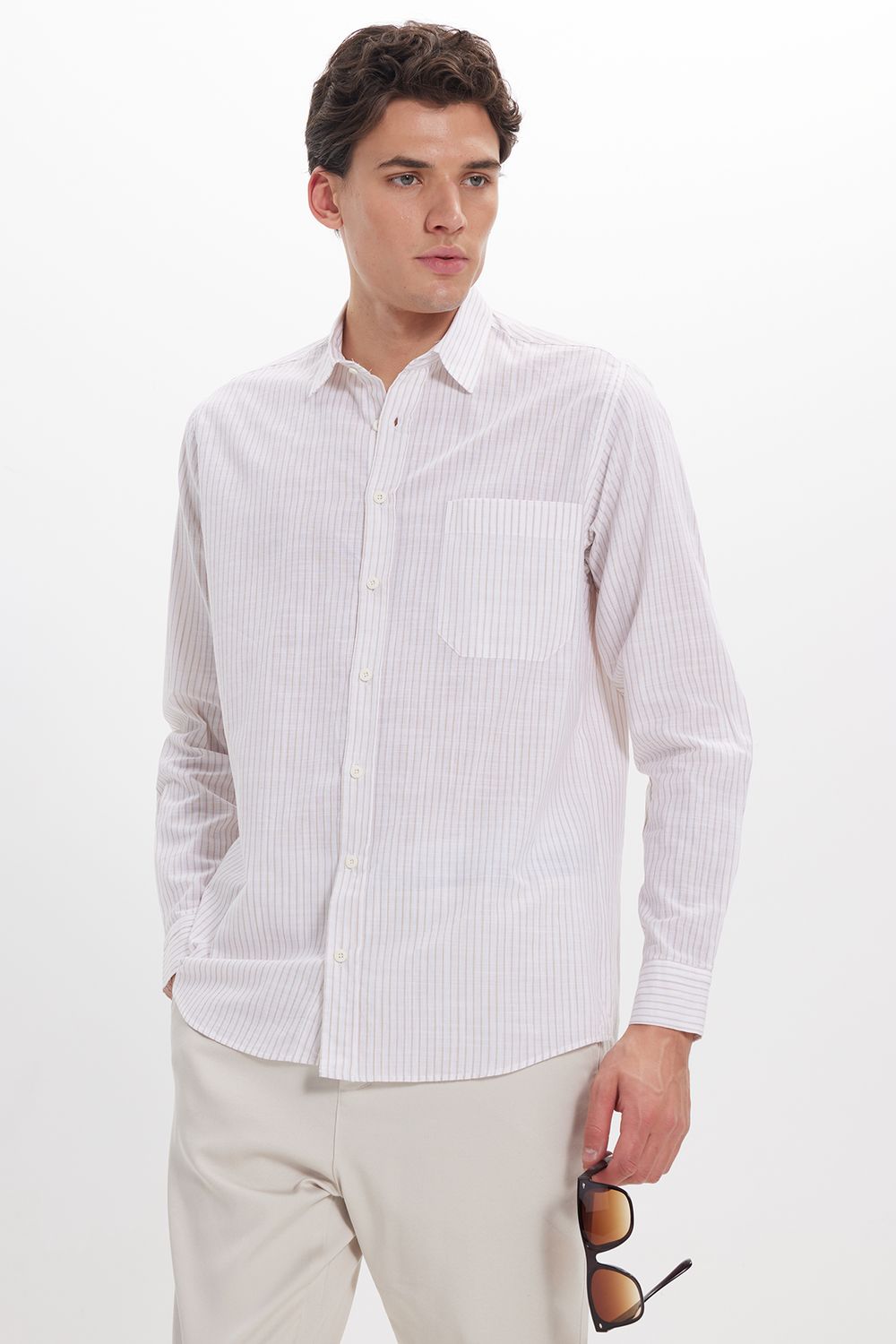 Erkek Regular Fit Klasik Kesim Oversize Uzun Kollu %100 Pamuk Keten Doku Tek Cepli Çizgili Bej Gömlek