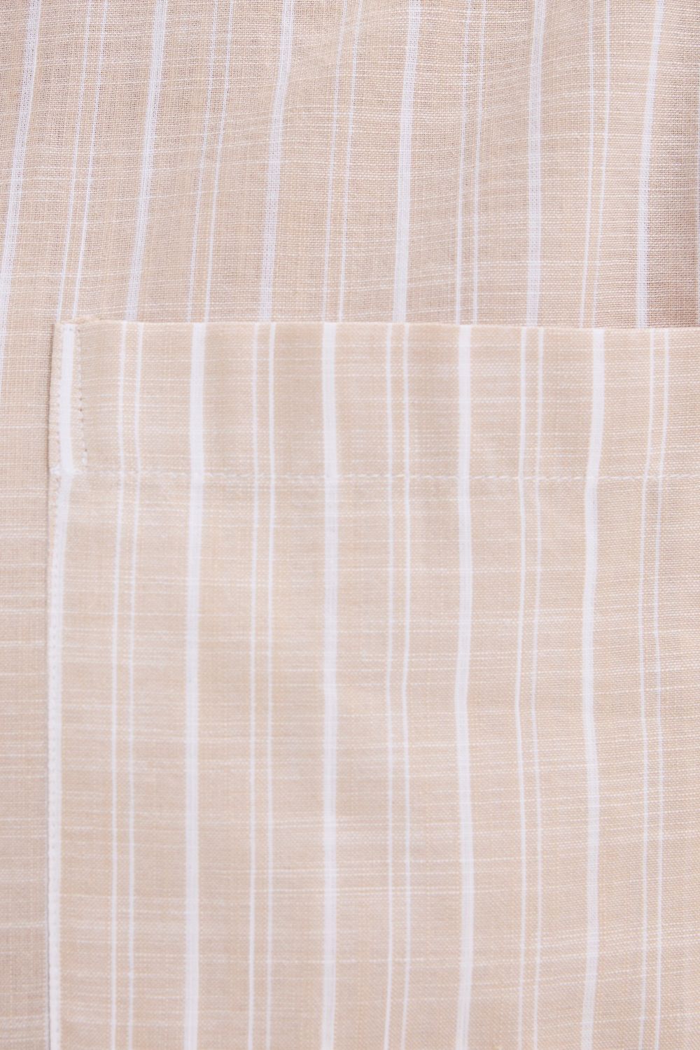 Erkek Regular Fit Klasik Kesim Oversize %100 Pamuk Keten Doku Tek Cepli Çizgili Kısa Kollu Bej Gömlek
