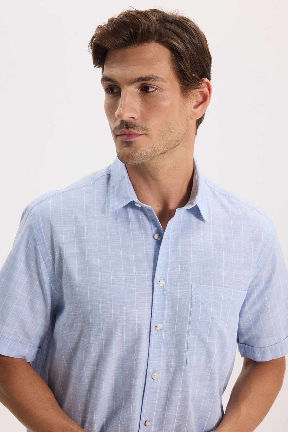Erkek Regular Fit Klasik Kesim Oversize %100 Pamuk Keten Doku Tek Cepli Çizgili Kısa Kollu Mavi Gömlek