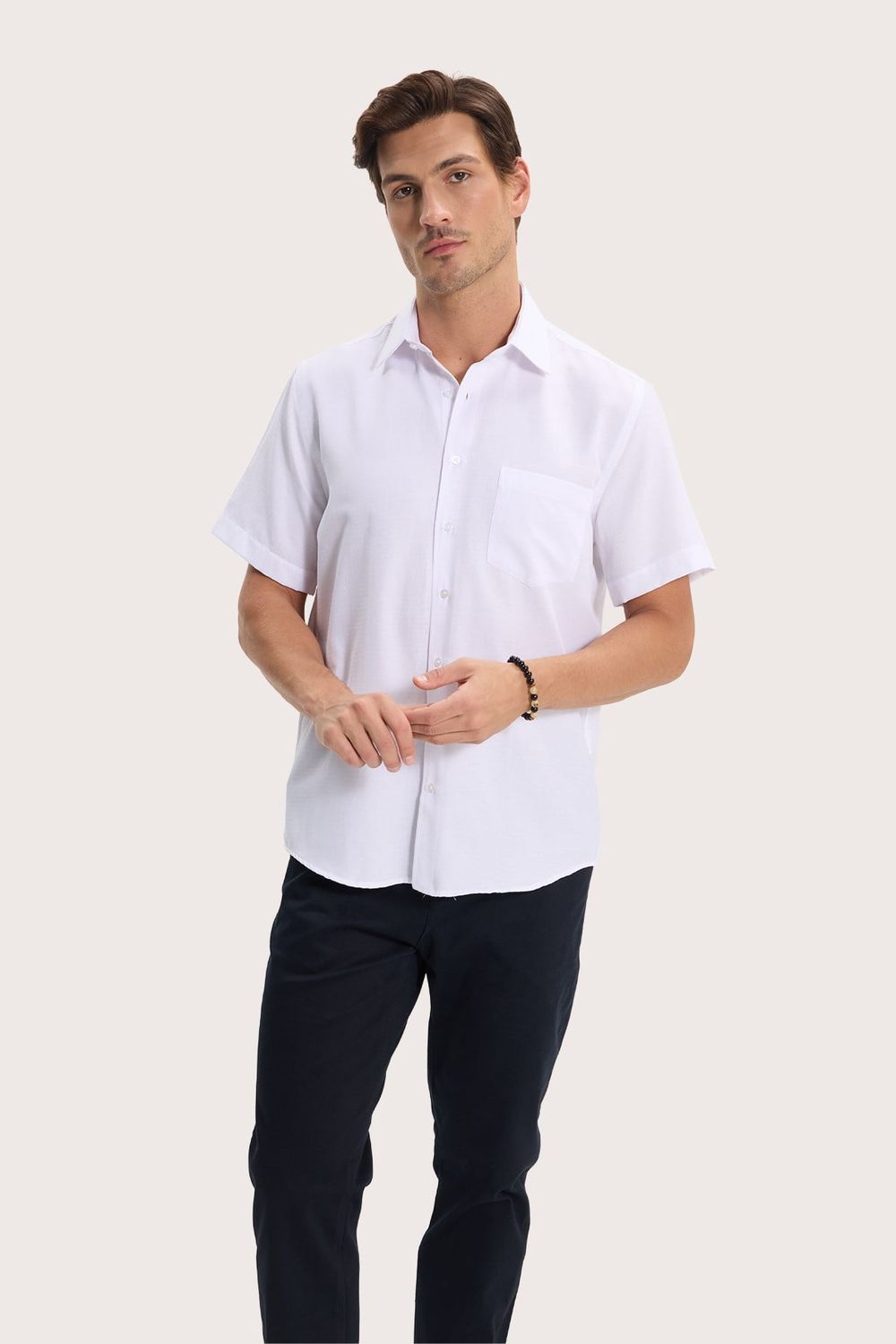Erkek Regular Fit Klasik Kesim Pamuklu Kısa Kollu Armürlü Beyaz Gömlek