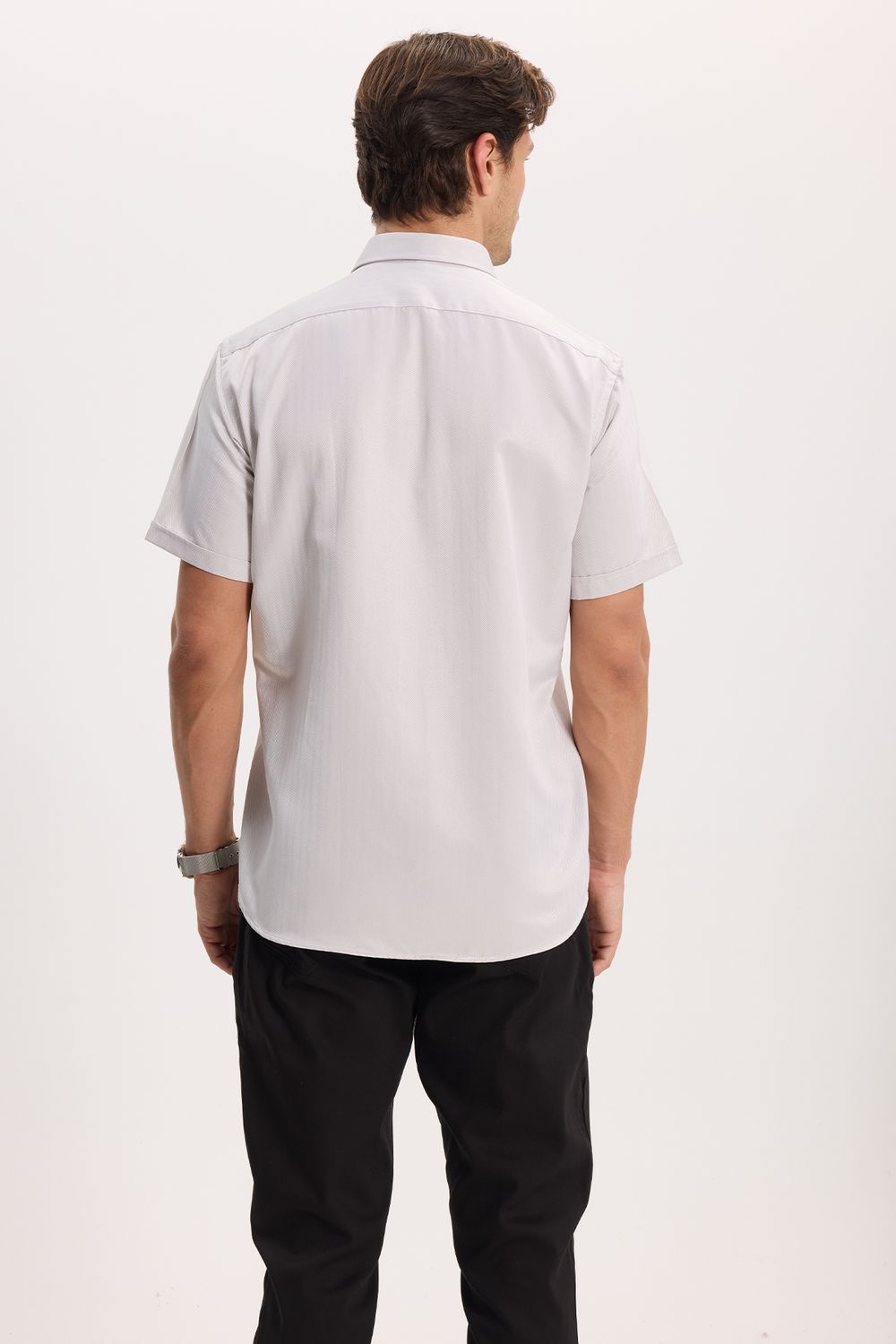 Erkek Regular Fit Klasik Kesim Pamuklu Kısa Kollu Armürlü Bej Gömlek