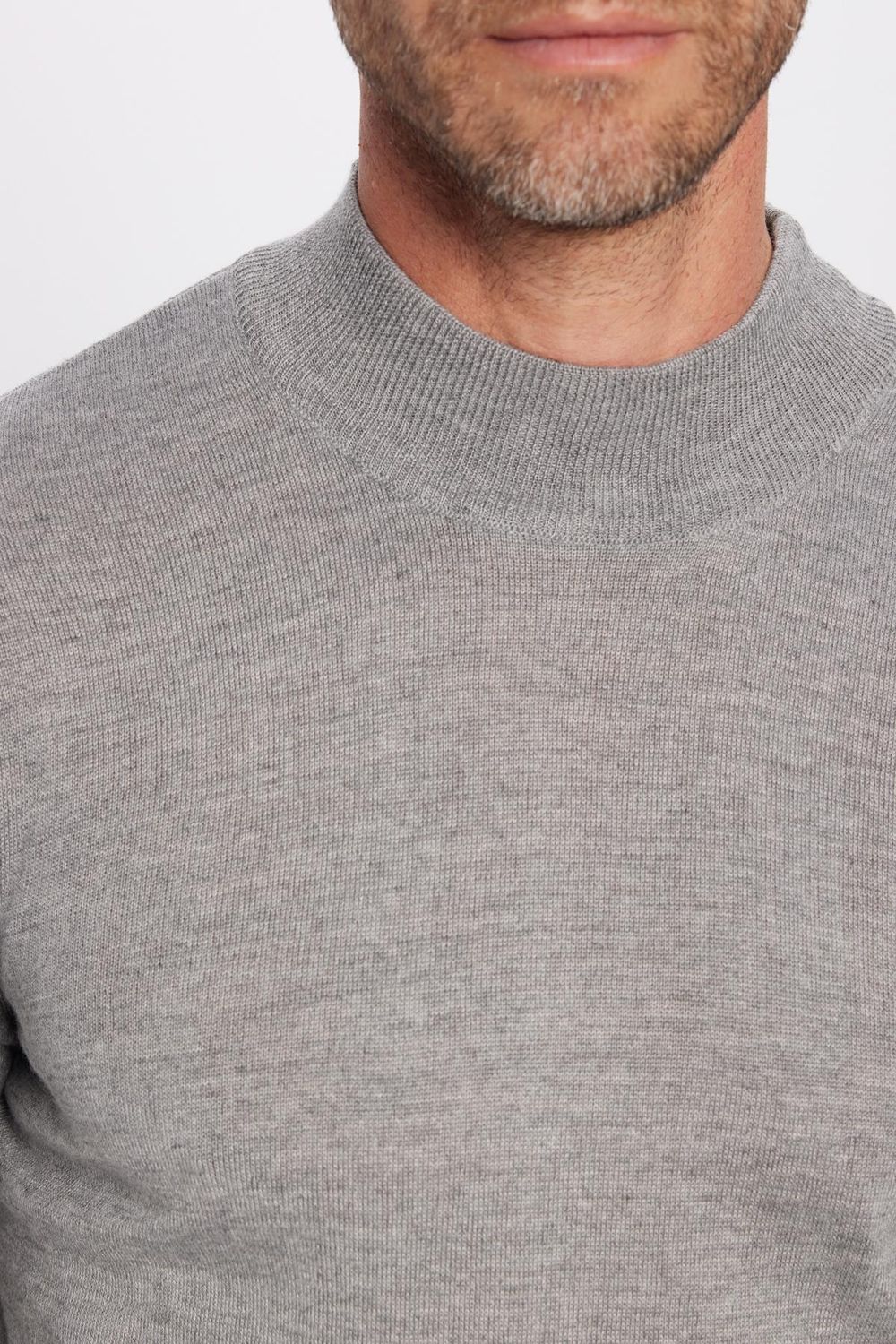 Erkek Slim Fit Yarım Balıkçı Yaka Düz Gri Triko Kazak