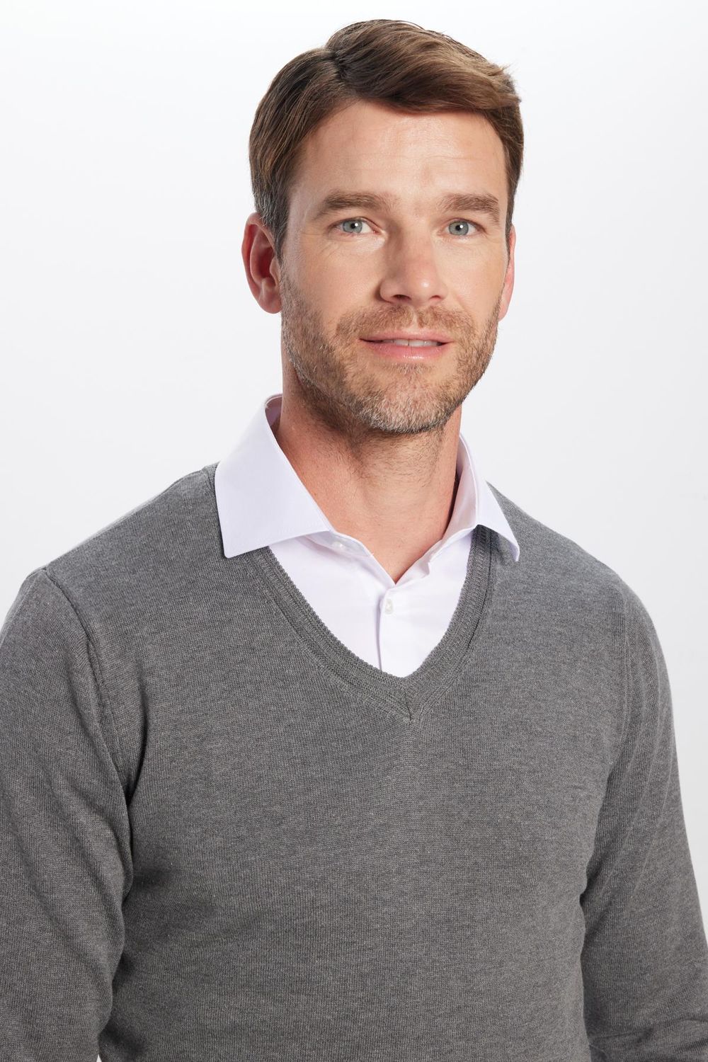 Erkek Slim Fit V Yaka Pamuklu Gri Triko Kazak