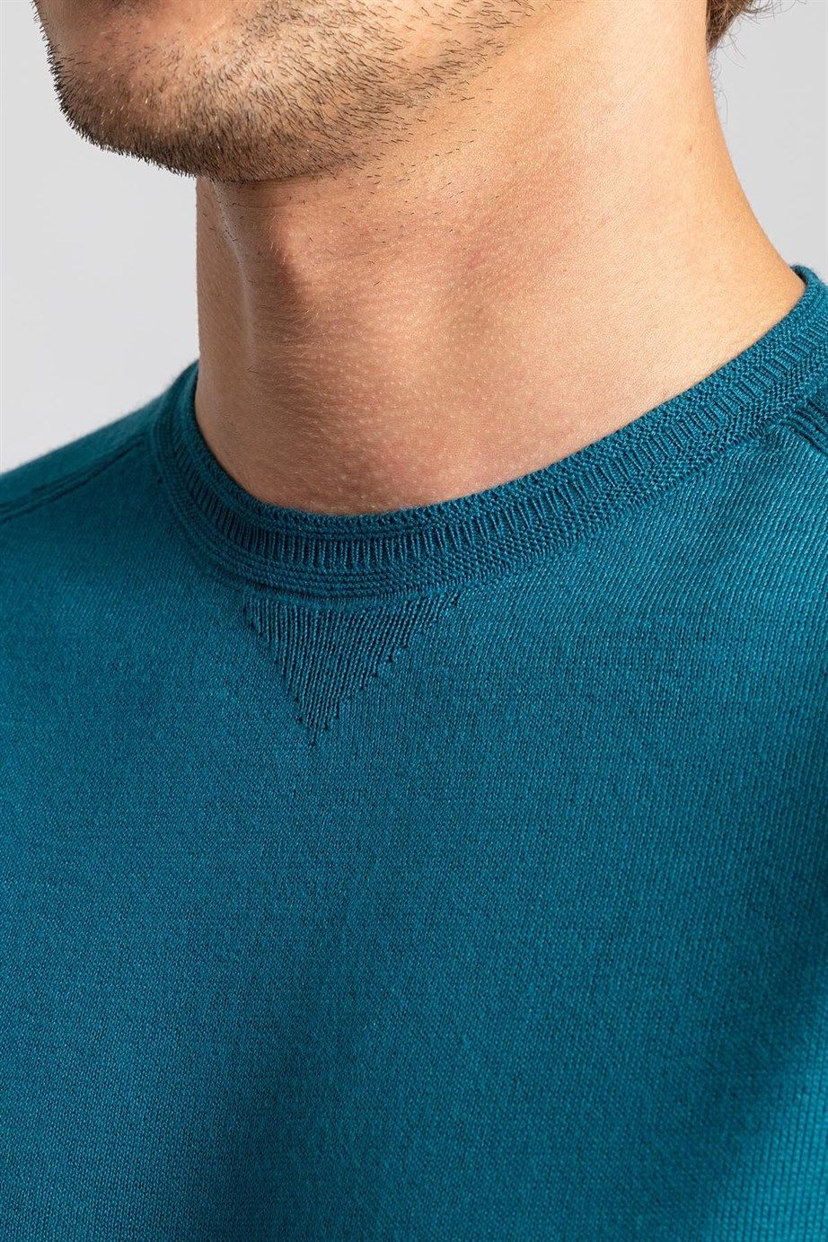 Slim Fit Dar Kesim Bisiklet Yaka Düz Yün Erkek Kazak